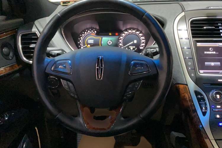 Used Lincoln MKX 2015 2.7T Four-Wheel Drive Prestige Edition Steering Wheel