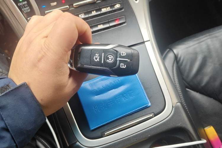 Used Lincoln MKX 2015 2.0T Two-Wheel Drive Deluxe Edition Vehicle Key