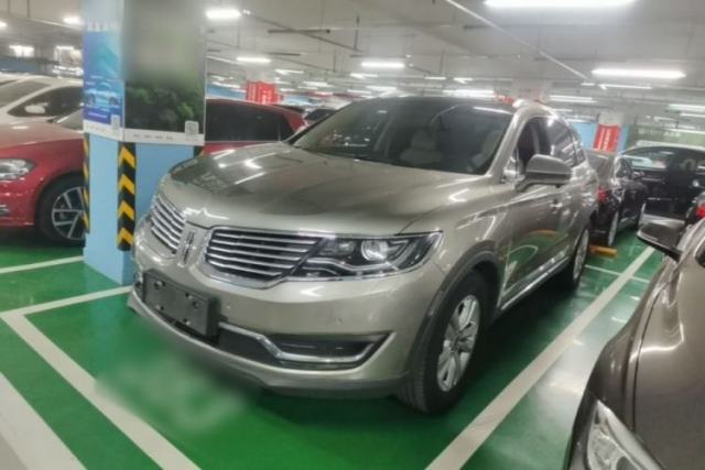 Used Lincoln MKX 2015 2.0T Two-Wheel Drive Deluxe Edition