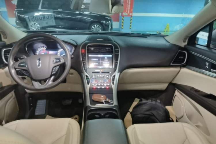Used Lincoln MKX 2015 2.0T Two-Wheel Drive Deluxe Edition Audio And AC Panel