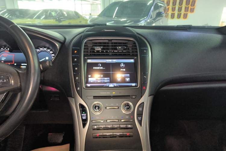 Used Lincoln MKX 2015 2.0T Two-Wheel Drive Deluxe Edition Audio And AC Panel