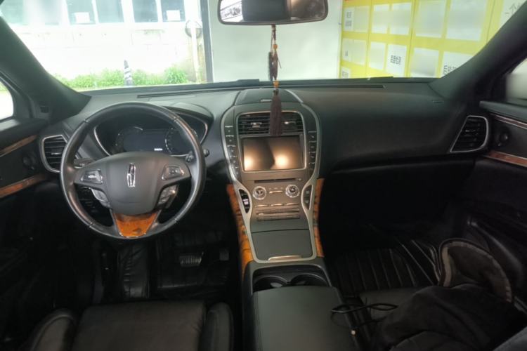 Used Lincoln MKX 2015 2.7T Four-Wheel Drive Prestige Edition Center Console