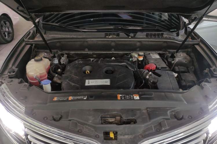 Used Lincoln MKX 2015 2.0T Two-Wheel Drive Deluxe Edition Engine Bay