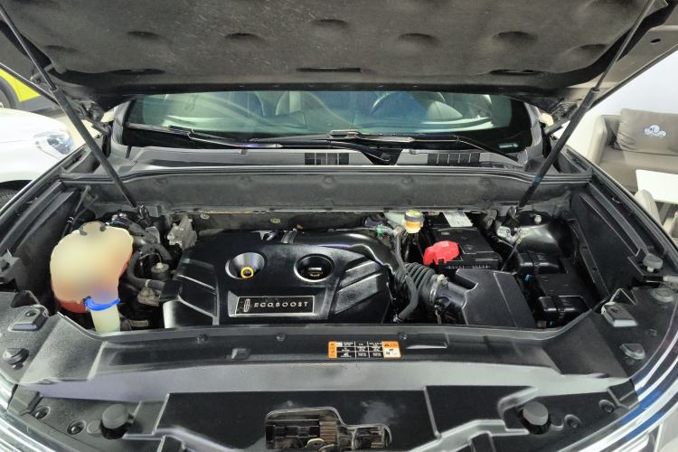 Used Lincoln MKX 2015 2.0T Two-Wheel Drive Deluxe Edition Engine Bay