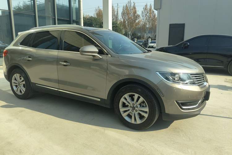 Used Lincoln MKX 2015 2.0T Two-Wheel Drive Deluxe Edition Exterior 2