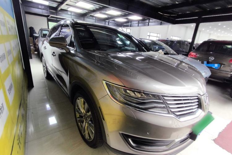 Used Lincoln MKX 2015 2.7T Four-Wheel Drive Prestige Edition Front Right 45 Deg