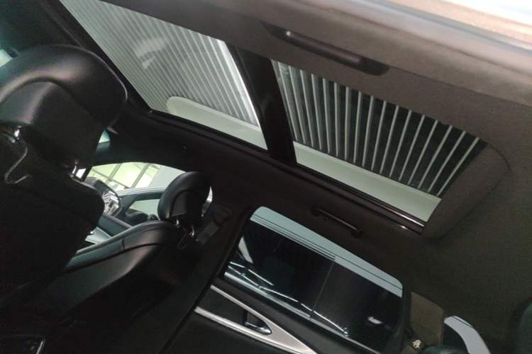 Used Lincoln MKX 2015 2.0T Two-Wheel Drive Deluxe Edition Headliner