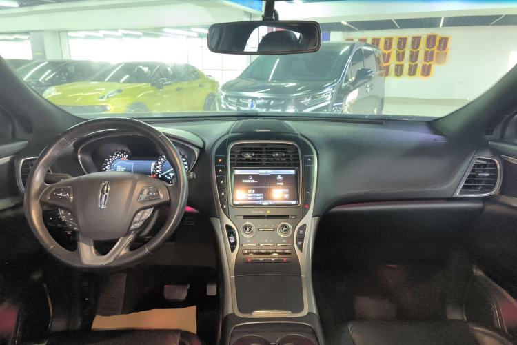 Used Lincoln MKX 2015 2.0T Two-Wheel Drive Deluxe Edition Interior 2