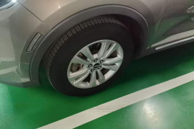 Used Lincoln MKX 2015 2.0T Two-Wheel Drive Deluxe Edition Left Front Wheel Hub