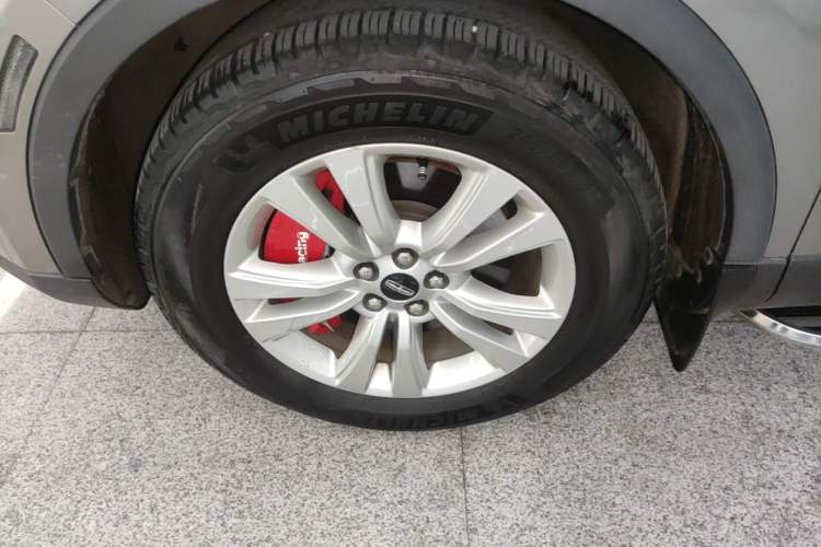 Used Lincoln MKX 2015 2.0T Two-Wheel Drive Deluxe Edition Left Front Wheel Hub