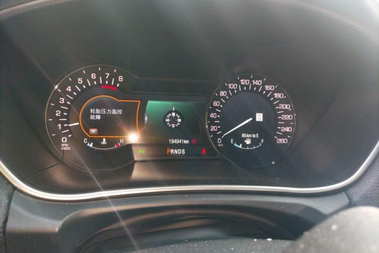 Used Lincoln MKX 2015 2.7T Four-Wheel Drive Prestige Edition Odometer Close Up