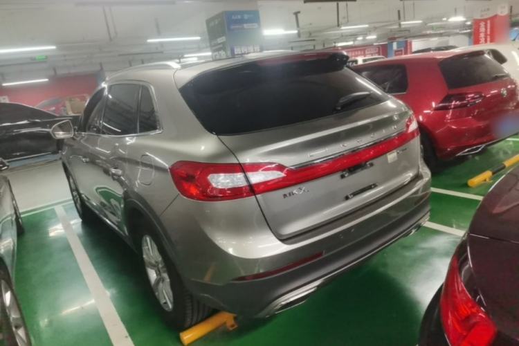 Used Lincoln MKX 2015 2.0T Two-Wheel Drive Deluxe Edition Rear Left 45 Deg