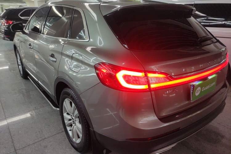 Used Lincoln MKX 2015 2.0T Two-Wheel Drive Deluxe Edition Rear Left 45 Deg