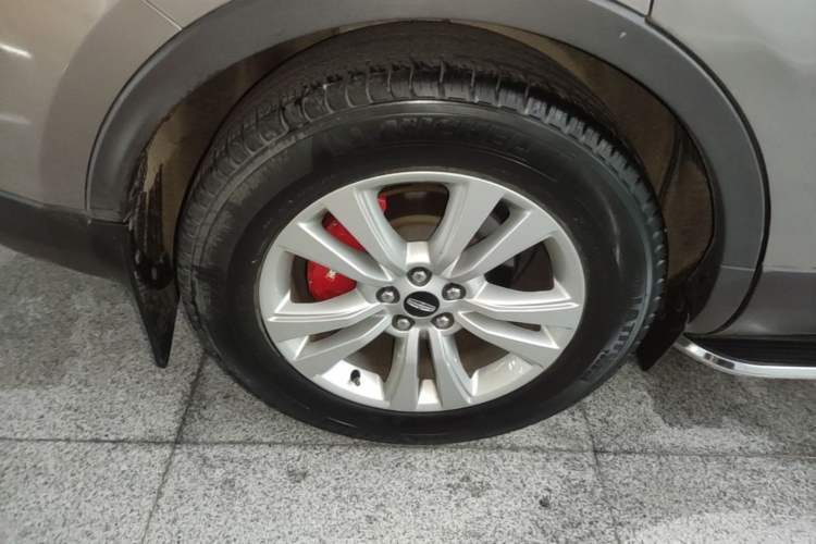 Used Lincoln MKX 2015 2.0T Two-Wheel Drive Deluxe Edition Right Rear Wheel Hub
