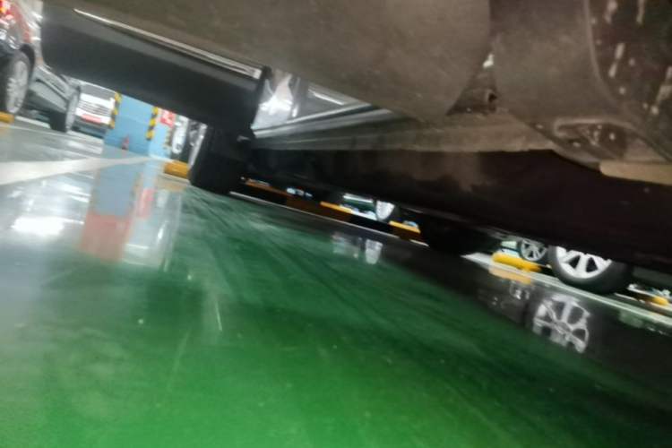 Used Lincoln MKX 2015 2.0T Two-Wheel Drive Deluxe Edition Right Side Sill
