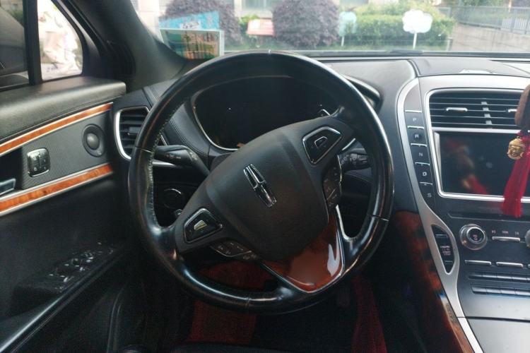 Used Lincoln MKX 2015 2.7T Four-Wheel Drive Prestige Edition Steering Wheel