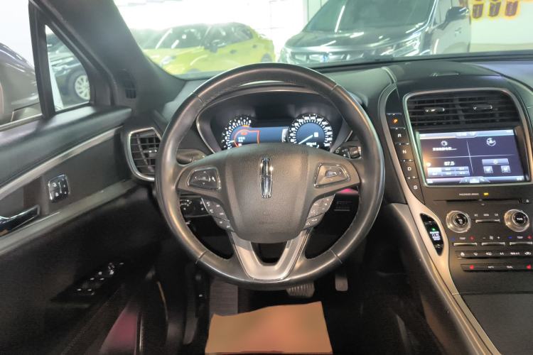 Used Lincoln MKX 2015 2.0T Two-Wheel Drive Deluxe Edition Steering Wheel