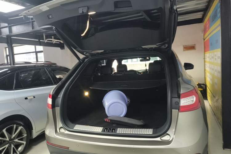 Used Lincoln MKX 2015 2.7T Four-Wheel Drive Prestige Edition Trunk