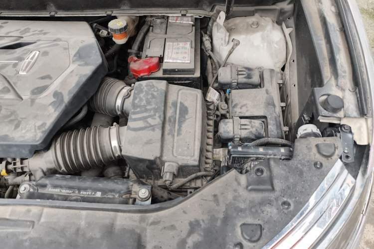 Used Lincoln MKX 2015 2.7T Four-Wheel Drive Prestige Edition Engine Bay Left