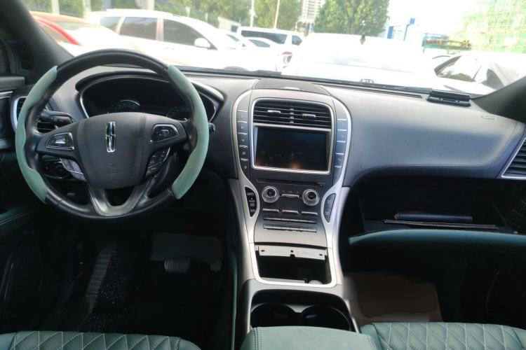 Used Lincoln MKX 2015 2.0T Four-Wheel Drive Luxury Edition Center Console