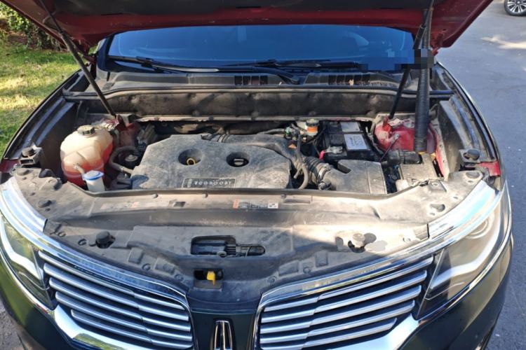 Used Lincoln MKX 2015 2.0T Two-Wheel Drive Deluxe Edition Engine Bay