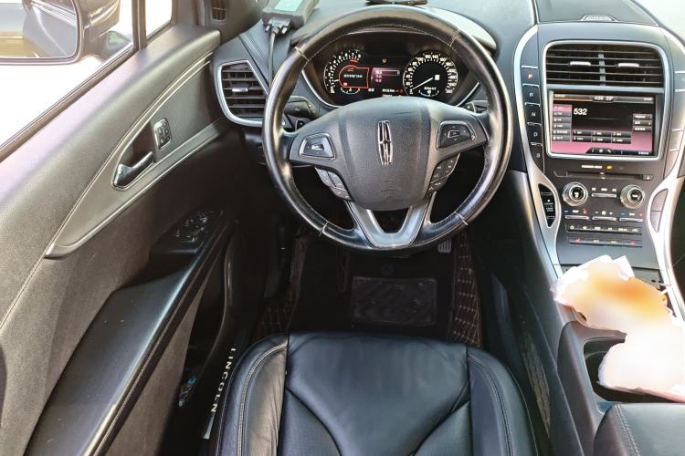 Used Lincoln MKX 2015 2.0T Two-Wheel Drive Deluxe Edition Steering Wheel