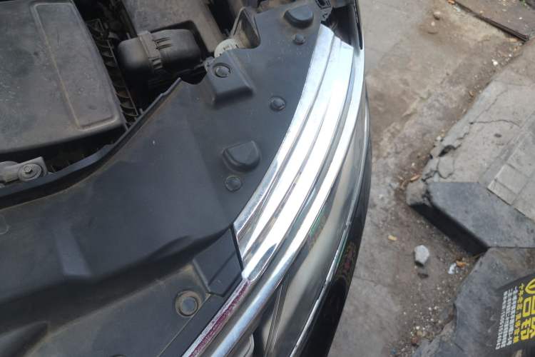 Used Lincoln MKX 2015 2.0T Two-Wheel Drive Deluxe Edition Engine Bay Left
