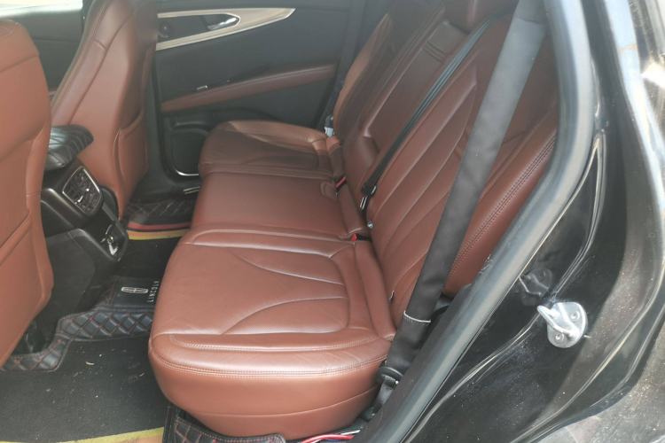 Used Lincoln MKX 2015 2.0T Two-Wheel Drive Deluxe Edition Left Rear Seat