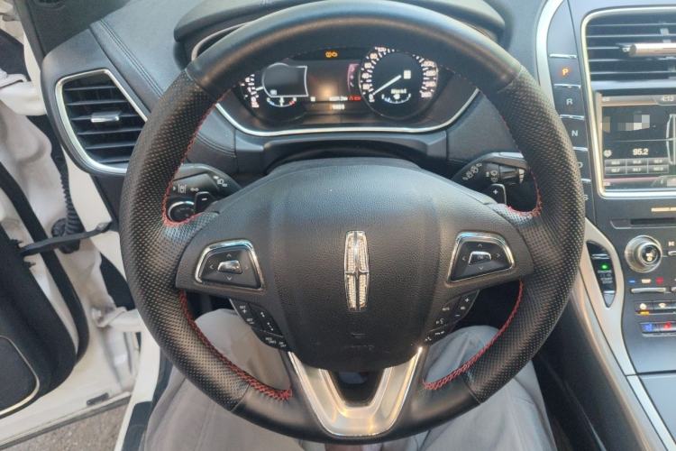 Used Lincoln MKX 2015 2.0T Four-Wheel Drive Luxury Edition Steering Wheel