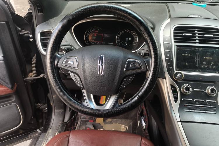 Used Lincoln MKX 2015 2.0T Two-Wheel Drive Deluxe Edition Steering Wheel