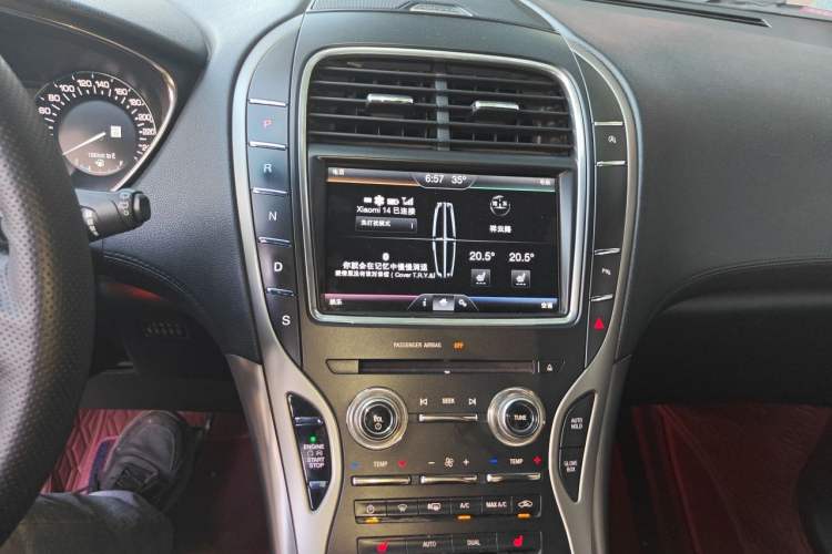 Used Lincoln MKX 2015 2.0T Two-Wheel Drive Deluxe Edition Audio And AC Panel