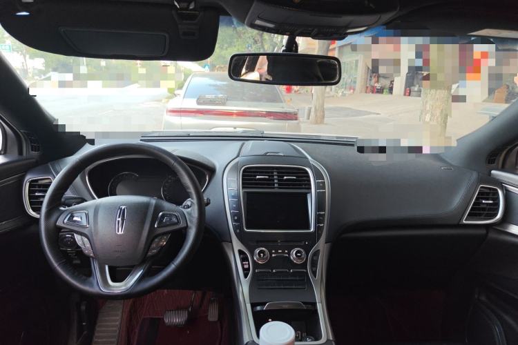 Used Lincoln MKX 2015 2.0T Two-Wheel Drive Deluxe Edition Center Console
