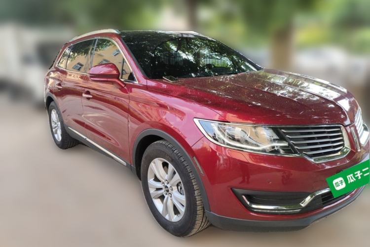 Used Lincoln MKX 2015 2.0T Two-Wheel Drive Deluxe Edition Front Right 45 Deg