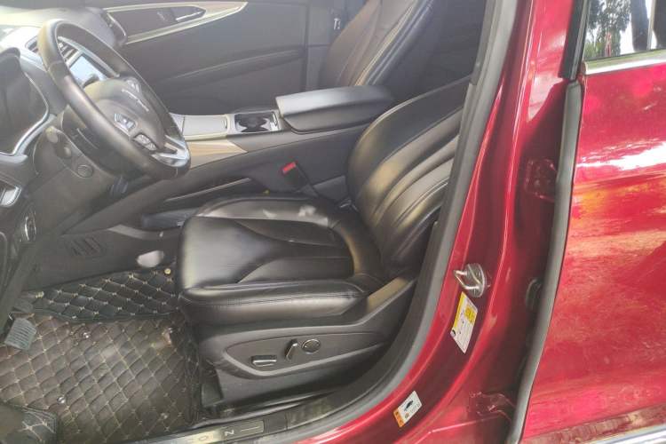 Used Lincoln MKX 2015 2.0T Two-Wheel Drive Deluxe Edition Left Front Seat