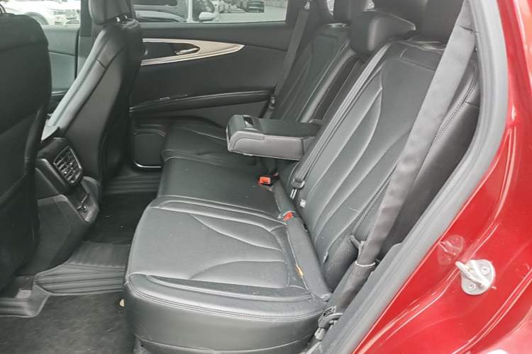 Used Lincoln MKX 2015 2.0T Four-Wheel Drive Luxury Edition Left Rear Seat