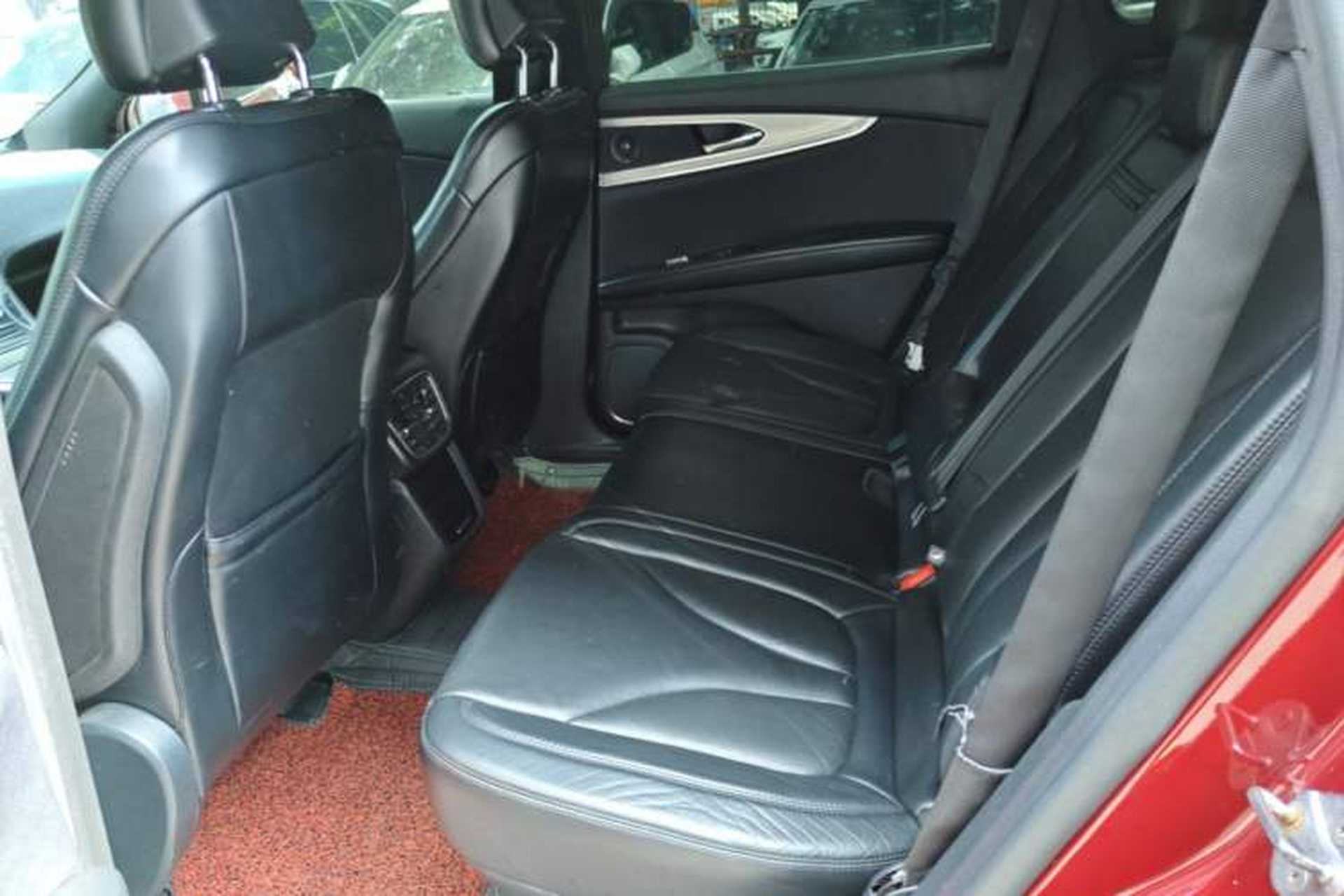 Used Lincoln MKX 2015 2.0T Four-Wheel Drive Luxury Edition Left Rear Seat