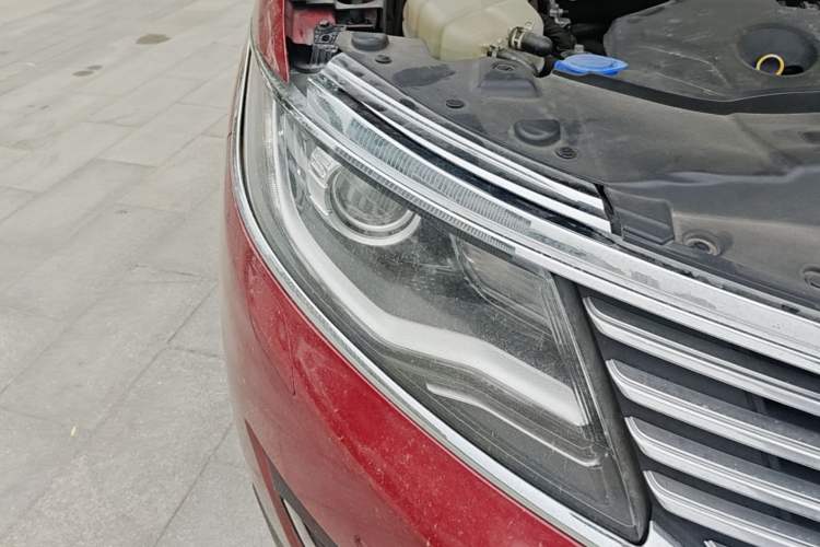 Used Lincoln MKX 2015 2.0T Four-Wheel Drive Luxury Edition Right Front Headlight