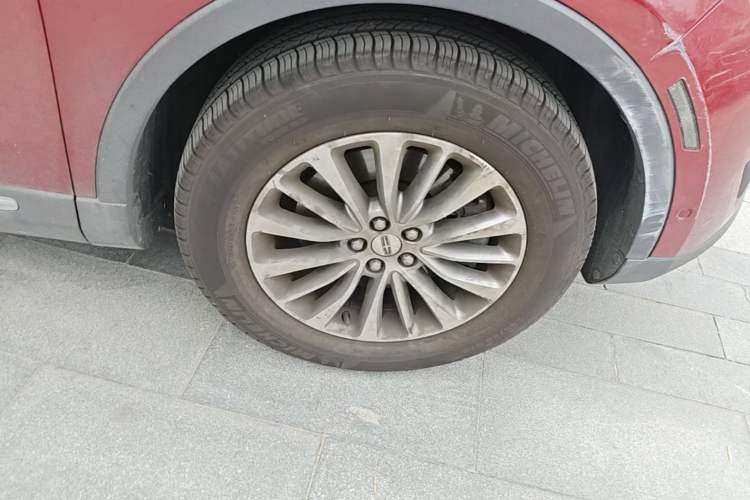 Used Lincoln MKX 2015 2.0T Four-Wheel Drive Luxury Edition Right Front Wheel Hub
