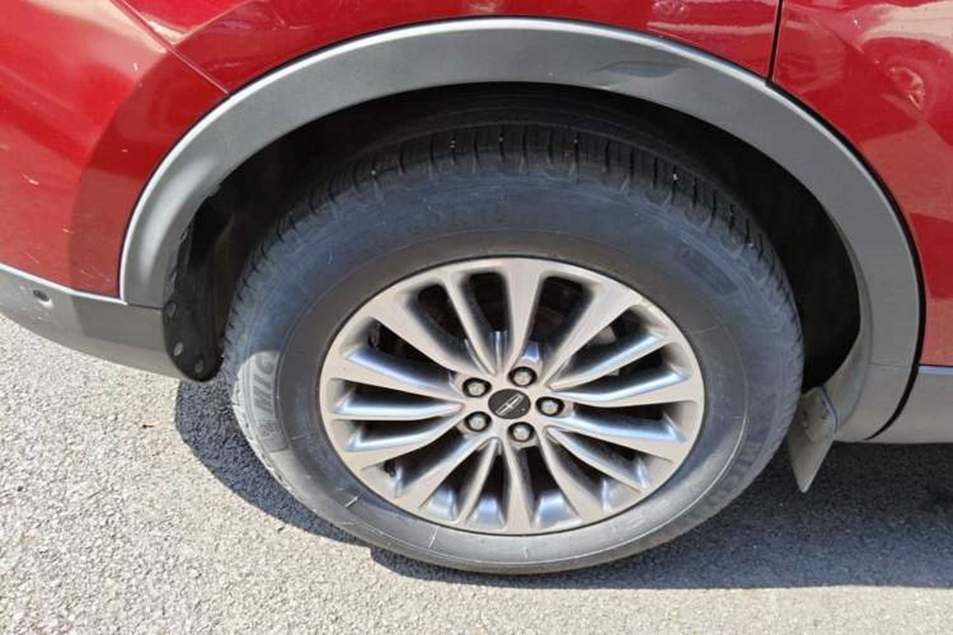 Used Lincoln MKX 2015 2.0T Four-Wheel Drive Luxury Edition Right Rear Wheel Hub