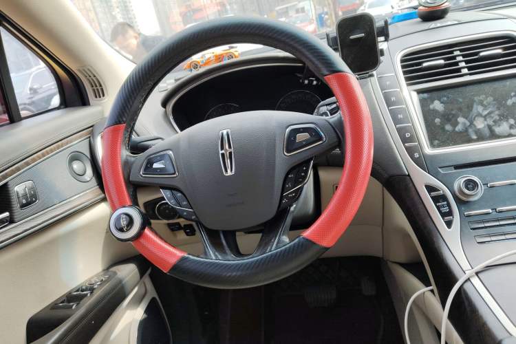 Used Lincoln MKX 2015 2.7T Four-Wheel Drive Prestige Edition Steering Wheel