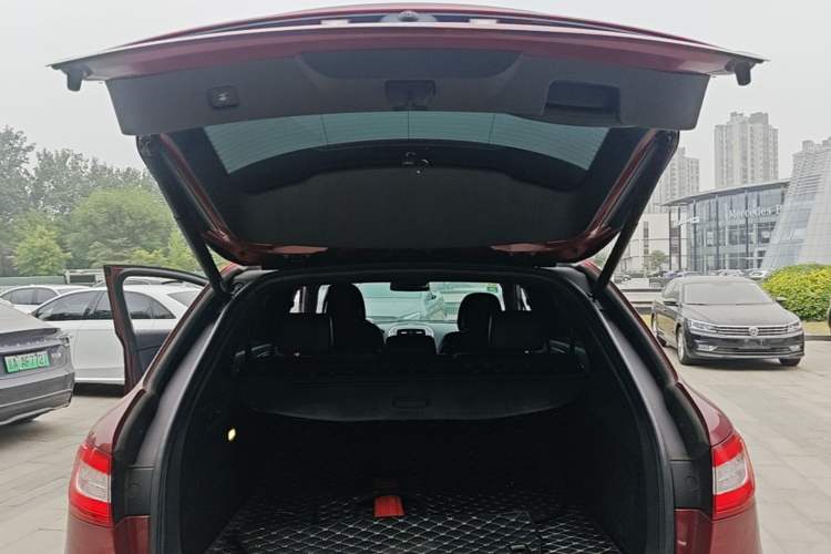 Used Lincoln MKX 2015 2.0T Four-Wheel Drive Luxury Edition Trunk