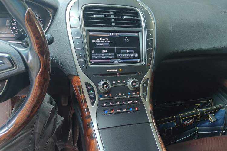Used Lincoln MKX 2015 2.7T Four-Wheel Drive Prestige Edition Audio And AC Panel