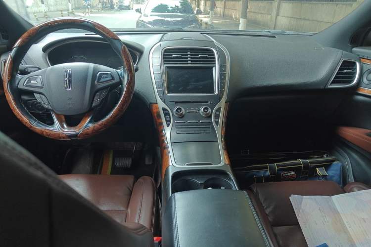 Used Lincoln MKX 2015 2.7T Four-Wheel Drive Prestige Edition Center Console