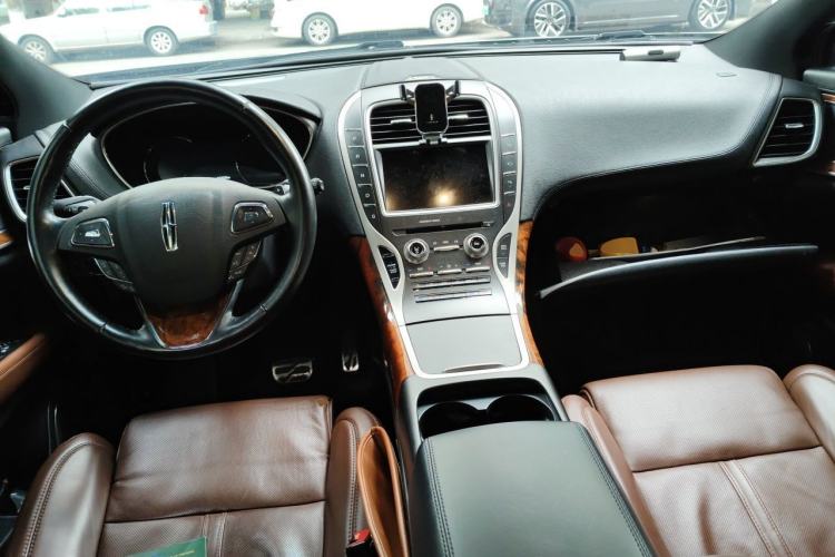 Used Lincoln MKX 2015 2.7T Four-Wheel Drive Prestige Edition Center Console