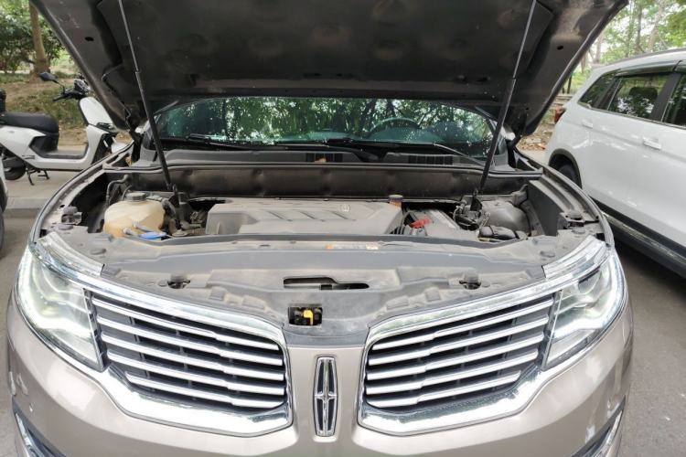 Used Lincoln MKX 2015 2.7T Four-Wheel Drive Prestige Edition Engine Bay