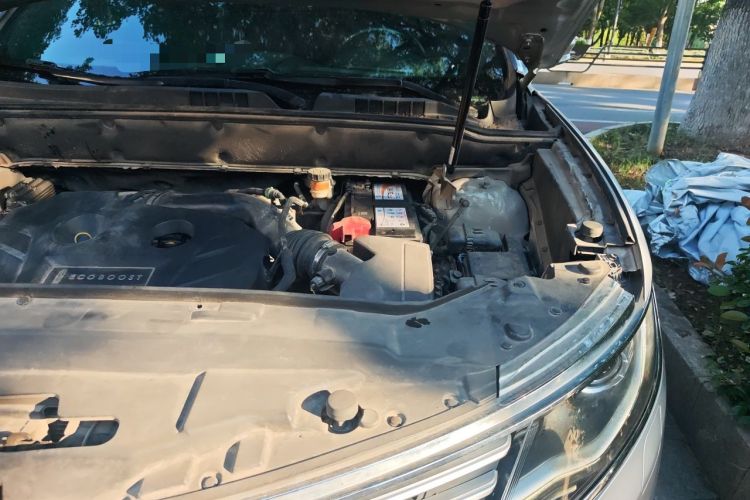 Used Lincoln MKX 2015 2.0T Four-Wheel Drive Luxury Edition Engine Bay Left