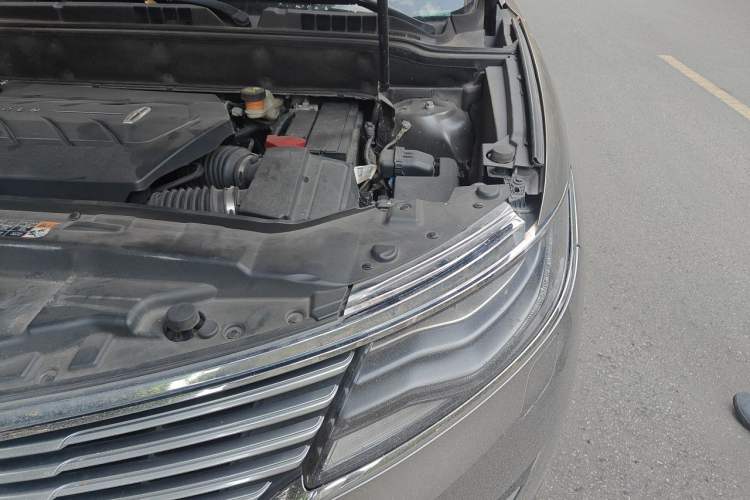Used Lincoln MKX 2015 2.7T Four-Wheel Drive Prestige Edition Engine Bay Left