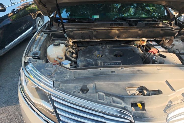 Used Lincoln MKX 2015 2.0T Four-Wheel Drive Luxury Edition Engine Bay Right