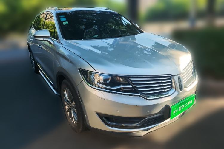 Used Lincoln MKX 2015 2.0T Four-Wheel Drive Luxury Edition Front Right 45 Deg