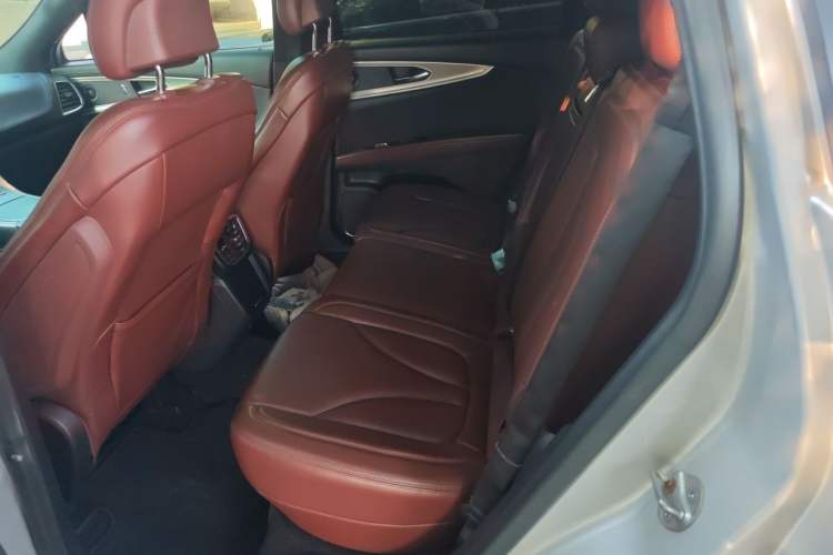 Used Lincoln MKX 2015 2.0T Four-Wheel Drive Luxury Edition Left Rear Seat